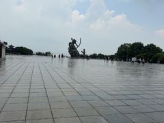 -巴陵广场