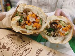 -Bánh Mì Huynh Hoa