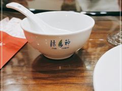 -洁神饭庄·海鲜·青岛菜·30年老字号(五四广场店)