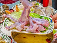 -四囍码头海鲜烧烤自助火锅(外滩南京东路悦荟广场店)