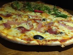 -JINNS锦时 steak&pizza(浸信会礼拜堂旧址店)