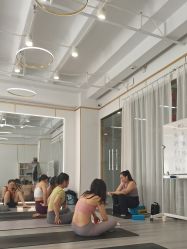 -亚太瑜伽普拉提学院