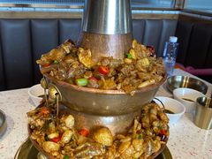 香辣牛腩爱上蛙-老佛爷铜炉蛙锅(挂绿店)