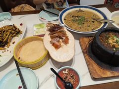 -梅利汴京烤鸭•开封豫菜地标店(东大街店)