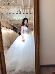 -满庭芳婚纱礼服店