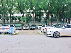 入口-武汉大学中南医院·停车场