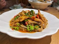 -头上红煨盐鸡·非遗院子餐厅