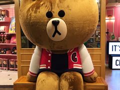 -LINE FRIENDS Garosu-gil Flagship Store