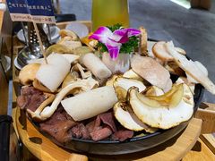 -一朵菌·野生菌探索家火锅(南亚店)