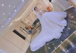 点击看大图 -拉瑞娜LaReine婚纱礼服高级定制