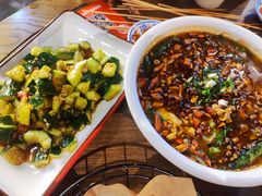 -肖四女乐山跷脚牛肉(南汇大学城生活广场店)
