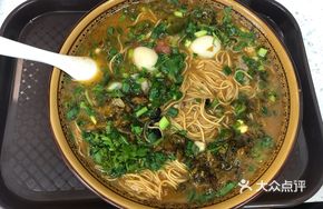 Black Soil Pig Snowflake Meat with Lao You Noodles