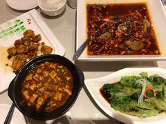 -国人川菜(李家村建东街店)