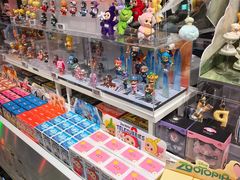 -泡泡玛特POPMART(侨福芳草地店)