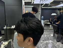 -藤野造型•烫染专业店