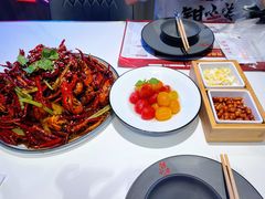 -钳小柒·小龙虾蓝龙王烧烤夜宵(长寿路店)