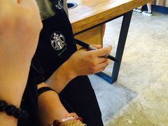 星巴克&nbsp;全黑围裙店(太古里店)-星巴克(成都太古里二店)