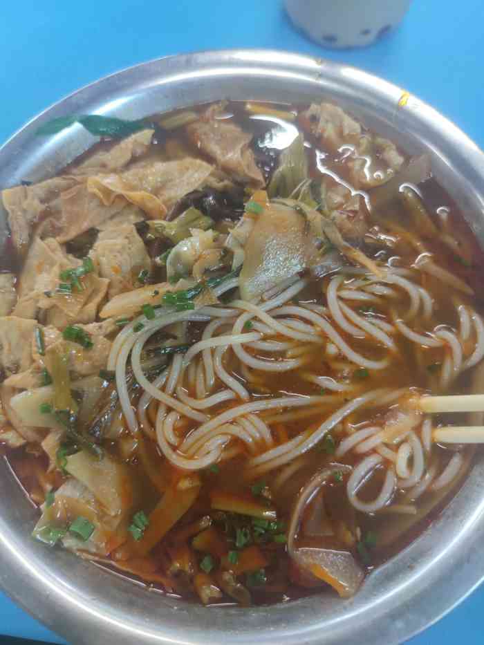 新月螺蛳粉-"听说过新月饭店吗~没有那不要紧,听说过新.