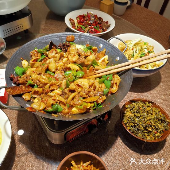 华明家酸菜炖肥肠