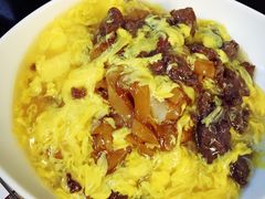 滑蛋牛肉炒河粉-八爷茶餐厅