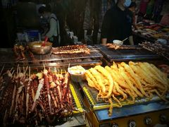 -六合夜市