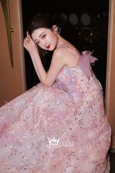 点击看大图 -艾拉·女王婚纱礼服馆