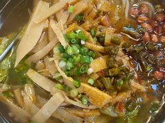 -卓雅桂林米粉