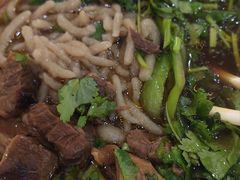 抿八股-东方削面(操场城街店)