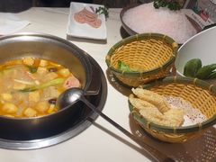 -喃喃椰·糟粕醋·椰子鸡火锅(七堡花园店)