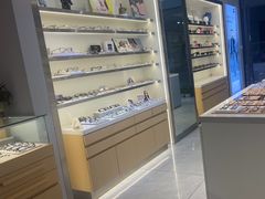 -视野联行眼镜·蔡司·尼康·授权优选门店(青浦宝龙店)