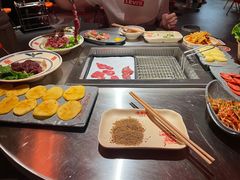 -张牌牌·东北烤肉小吃市集(金楠天街店)