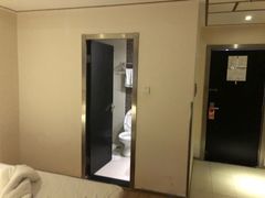 -豪泰168酒店(无锡上马墩靖海地铁站店)