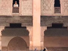 -阿里·本·优素福神学院