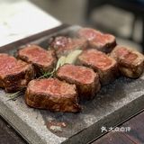 广州 | ABC首创分段式石烧牛扒🥩五成熟玫瑰色一口沉醉🤤