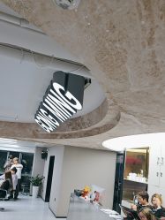 -宫铭烫发染发接发店