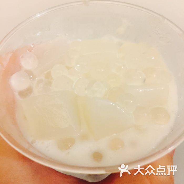 龙眼椰果冰