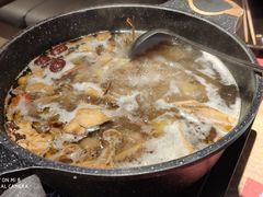 松茸滋补鸡煲-望江门小龙虾·烧烤(九堡店)