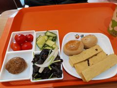 -顺溜·手工刀削面·黑金店(铜锣湾店)