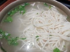 -亮亮面馆(经六路店)