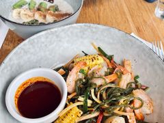 煎大虾海藻面沙拉-Wagas沃歌斯(静安大悦城店)