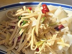 -鲁南仔·滕州炒鸡(经三路店)
