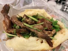 烧饼加肉-增盛魁小吃店