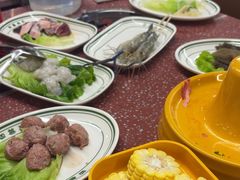 -四囍码头海鲜烧烤自助火锅(外滩南京东路悦荟广场店)