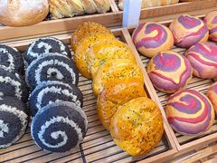 -焙丽拾光(麦凯乐直营店)