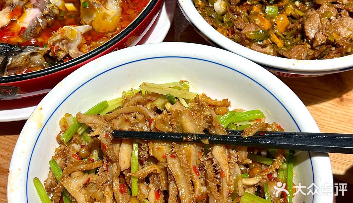 长沙湘菜！确实比笨萝卜还好吃便宜！[流泪]