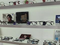 -诺柯视眼镜-蔡司依视路官方工厂店(淞南一店)