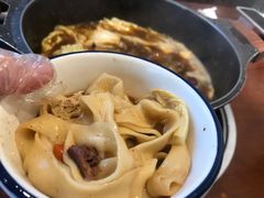 -亿诣蝎府炸酱面羊蝎子火锅(酷车小镇店)
