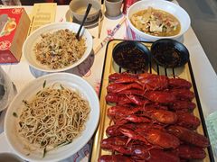-肥肥虾庄·金牌油焖大虾(汉街SKP店)