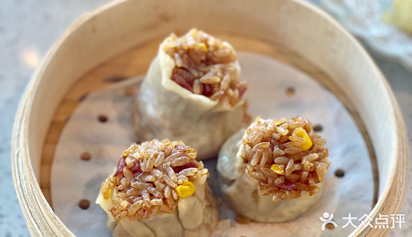 滨江边的国风咖啡店