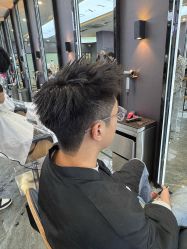 -藤野造型烫染·漂发